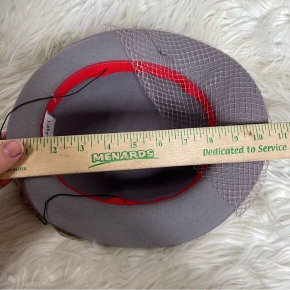 Vintage 60s Designer Gray Wool Netted Veil Ostrich Feather Fascinator Hat‎ - Picture 7 of 7